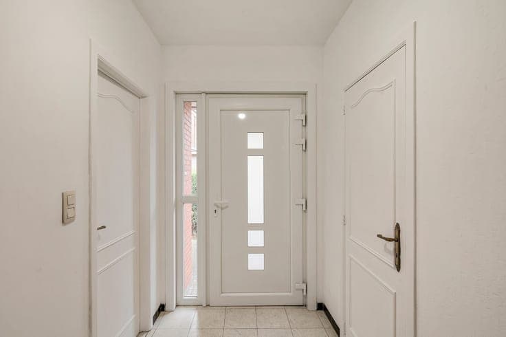 INSTAPKLARE WONING MET 3 SLAAPKAMERS + VOLLEDIG ONDERKELDERD