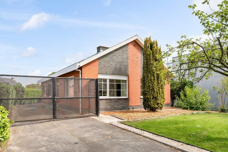 INSTAPKLARE WONING MET 3 SLAAPKAMERS + VOLLEDIG ONDERKELDERD