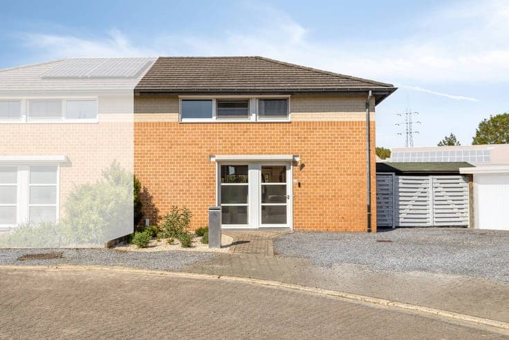 Ready to move in house with 3 bedrooms and spacious garden i