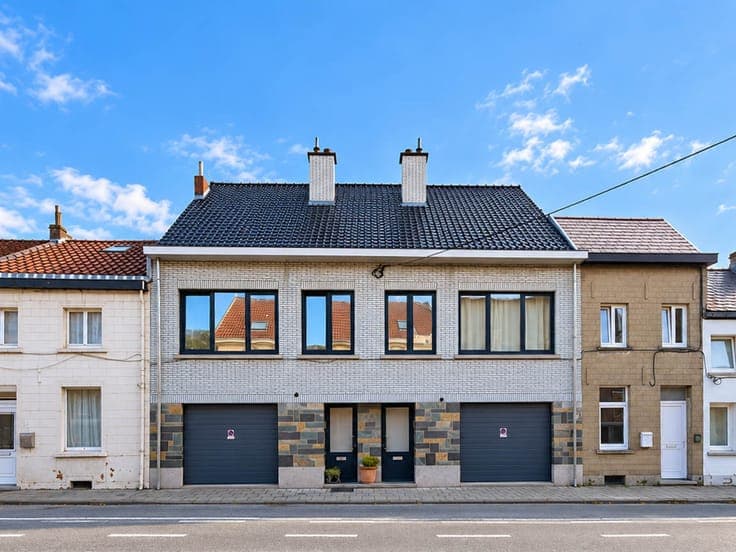 Te koop, appartementsgebouw / opbrengsteigendom en garage...