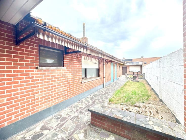 WONING MET UITWEG | 3 KAMERS | TUIN | DUBBELE GARAGE | 28...