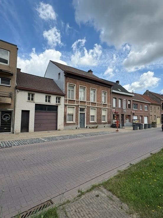 Karaktervolle dokterswoning op uitzonderlijk perceel