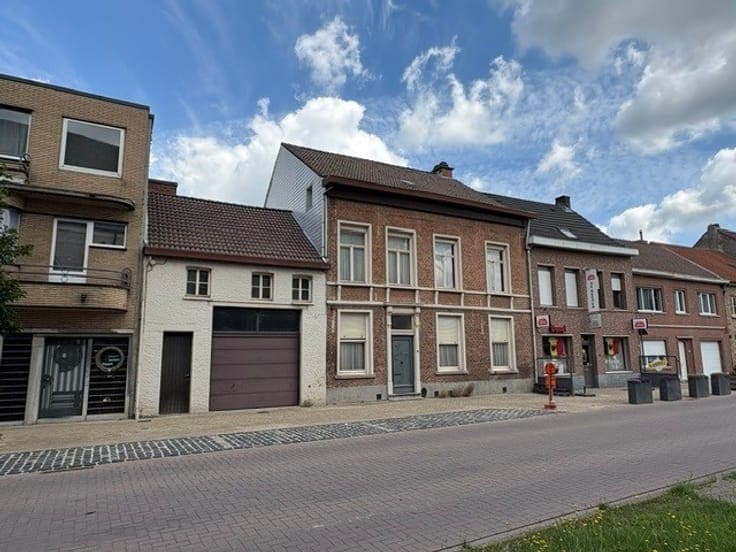 Karaktervolle dokterswoning op uitzonderlijk perceel