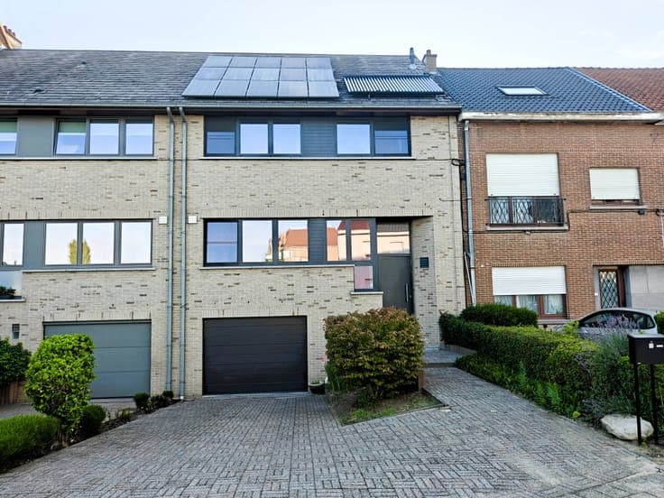 Spacious Home with EPC B near the Station