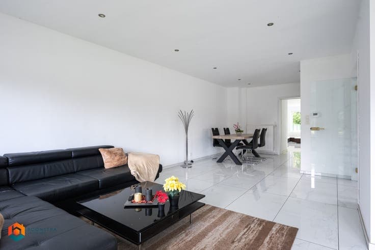 Gerenoveerde woning met 3 slpkrs te Putte