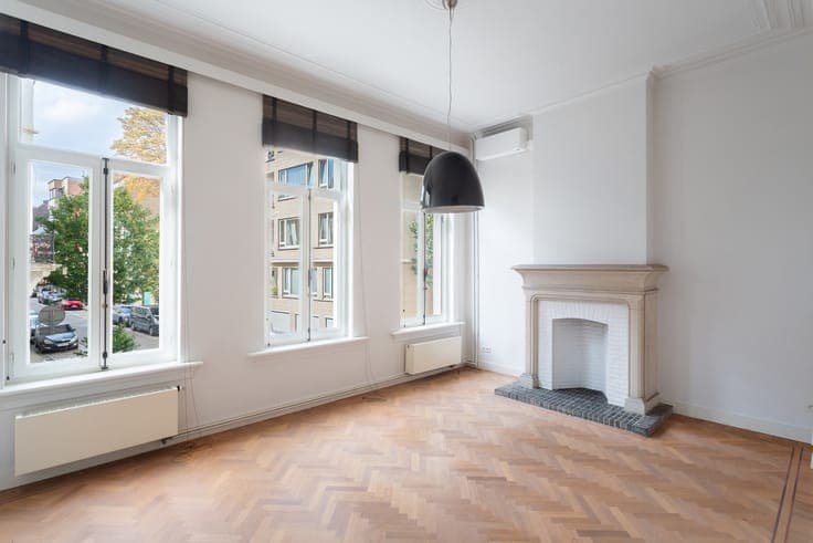 stately townhouse with city garden in Harmonie