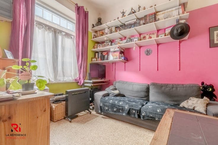 🏡 FOR SALE – 3-Bedroom House with Terrace