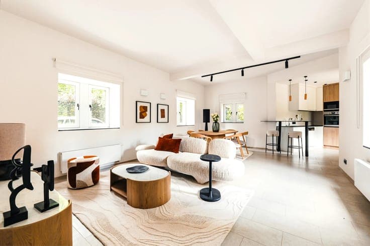 Villa in the heart of a private park