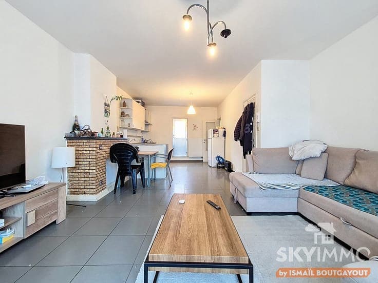 Franklin Roosevelt Avenue – Income property with 2 units