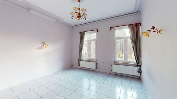 HUART HAMOIR - MAISON +/-186M2 AVEC COUR ARRIERE +/-33M2