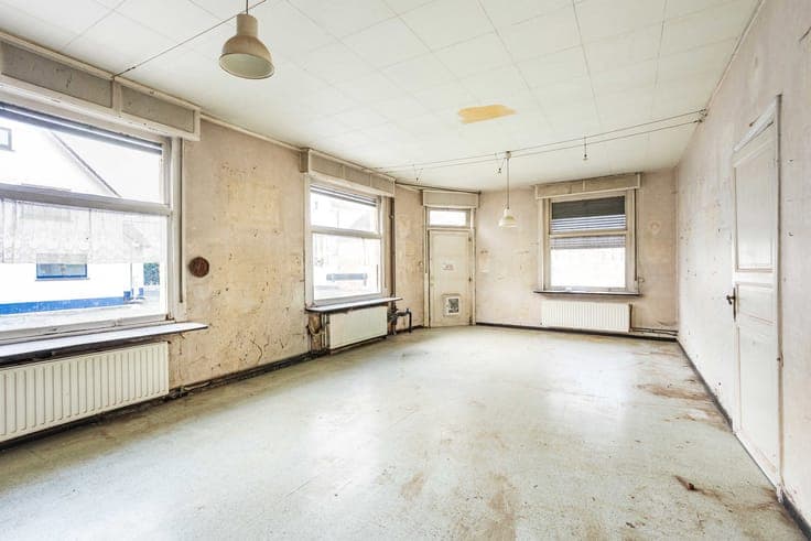Property to renovate with outbuildings