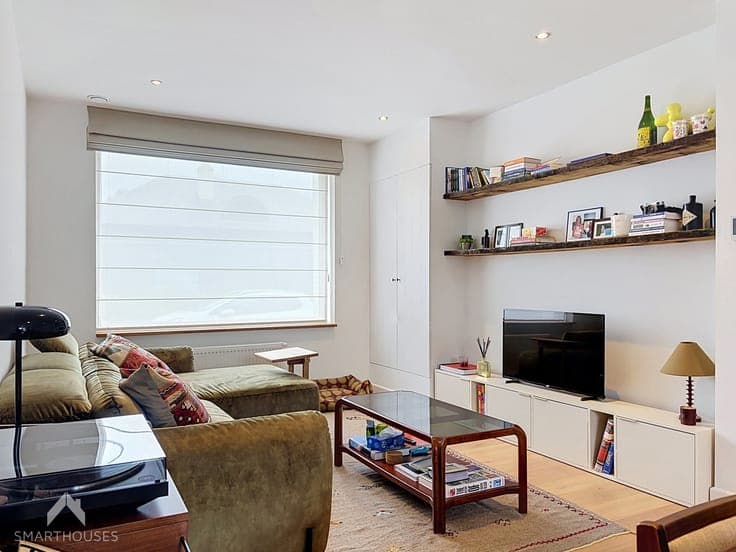 Energy-efficient family home, 4 beds, 2 baths, garden access