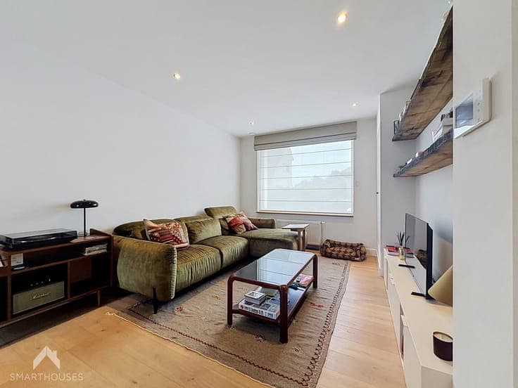 Energy-efficient family home, 4 beds, 2 baths, garden access