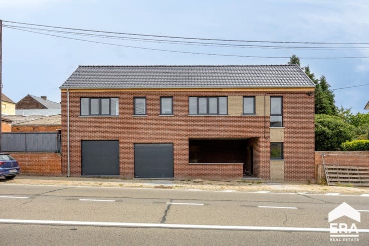 VISIT THIS PROPERTY ON SATURDAY 19/09 FROM 16H00 TO 17H00