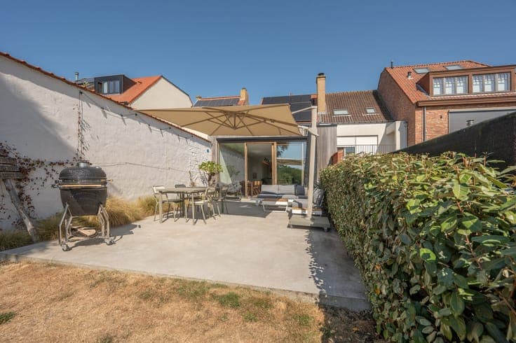 Magnificent fully renovated home, situated in a prime locati