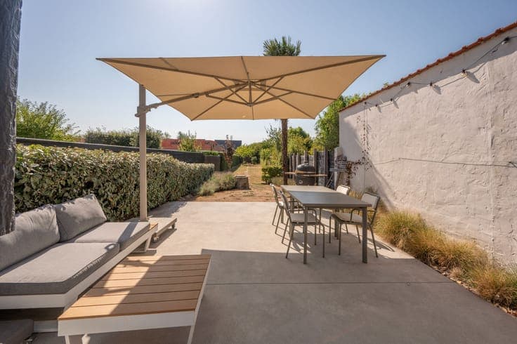 Magnificent fully renovated home, situated in a prime locati