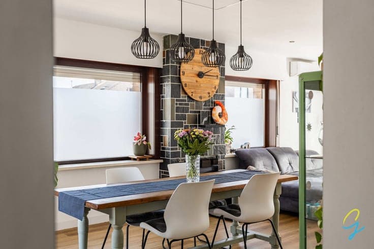 A move-in ready, recently renovated house in Wichelen