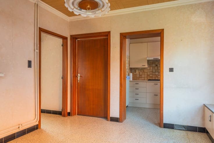 Ruime gezinswoning met 3 slaapkamers op een perceel van 6...