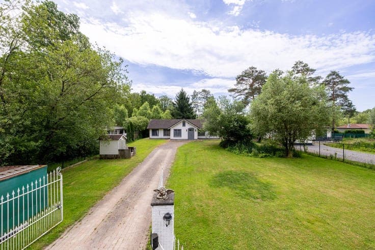Instapklare bungalow op een prachtig perceel in het groen...