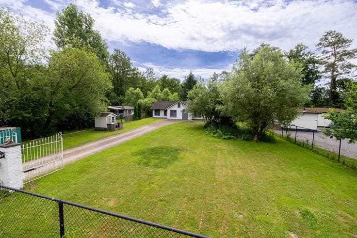 Instapklare bungalow op een prachtig perceel in het groen...