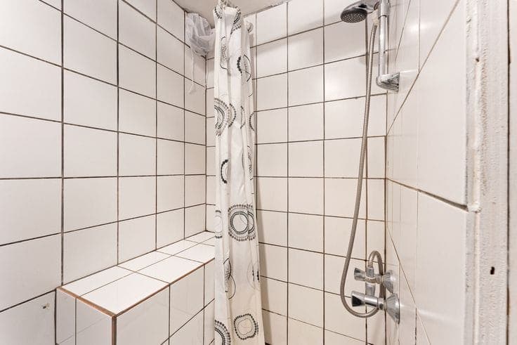 Compliant student accommodation for sale in student distric…