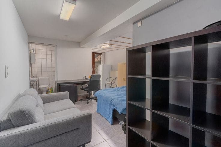Compliant student accommodation for sale in student distric…