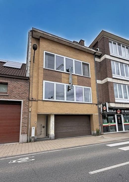 Investment property with 2 apartments in Evere