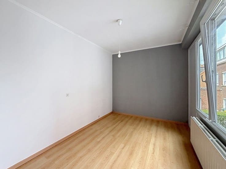 Investment property with 2 apartments in Evere