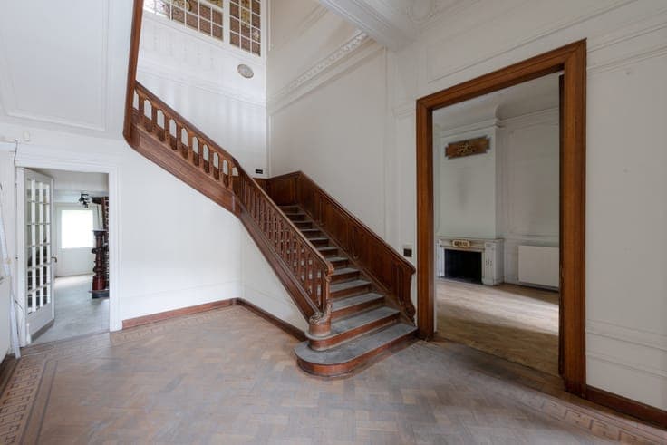ANTWERP - Stately townhouse with garden and coach house