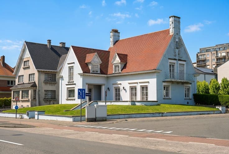 Majestueuze villa op toplocatie en 919m² grond, op slecht...