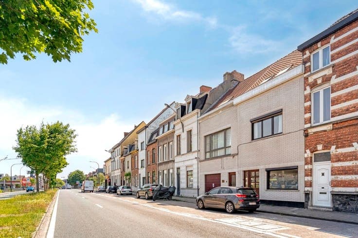 Gezinswoning met zonnige tuin op een gunstige locatie