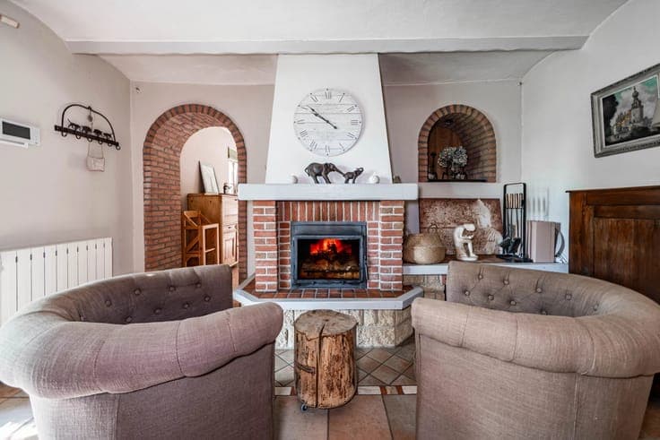 Sale - Villa Masnuy-Saint-Jean - 540,000 €