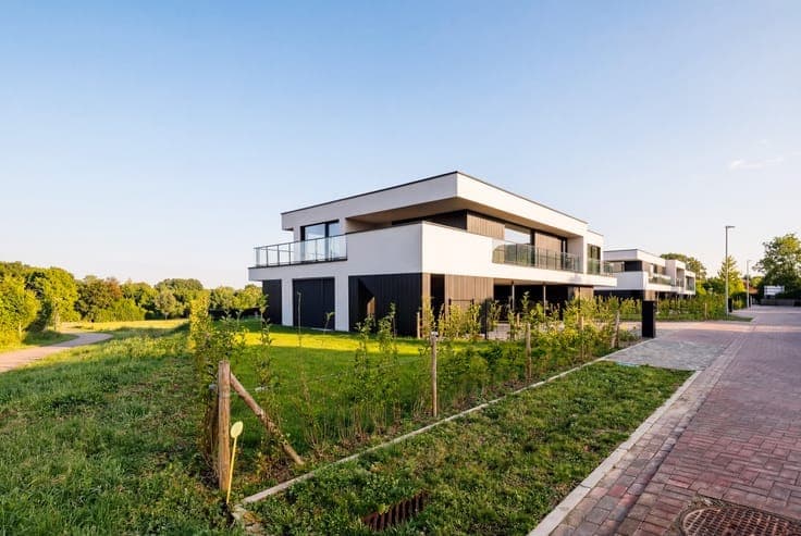 Semi-detached home next to the park in Marke
