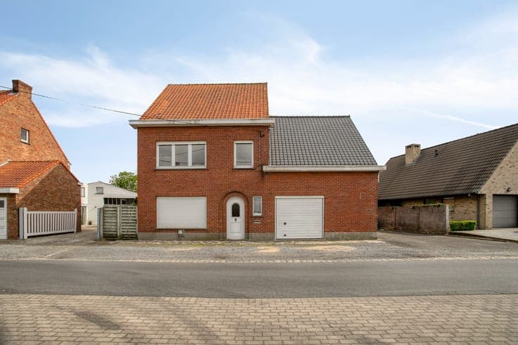 Pand met tal van mogelijkheden, op ruim perceel
