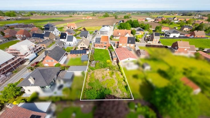 Pand met tal van mogelijkheden, op ruim perceel