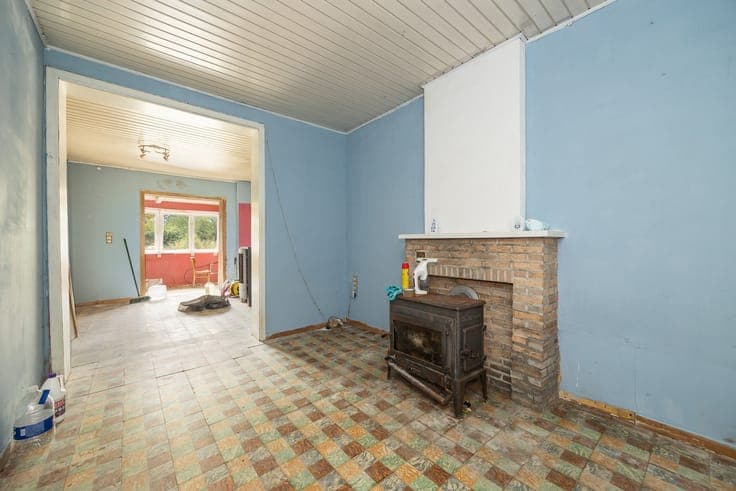 Te renoveren eengezinswoning met grote tuin