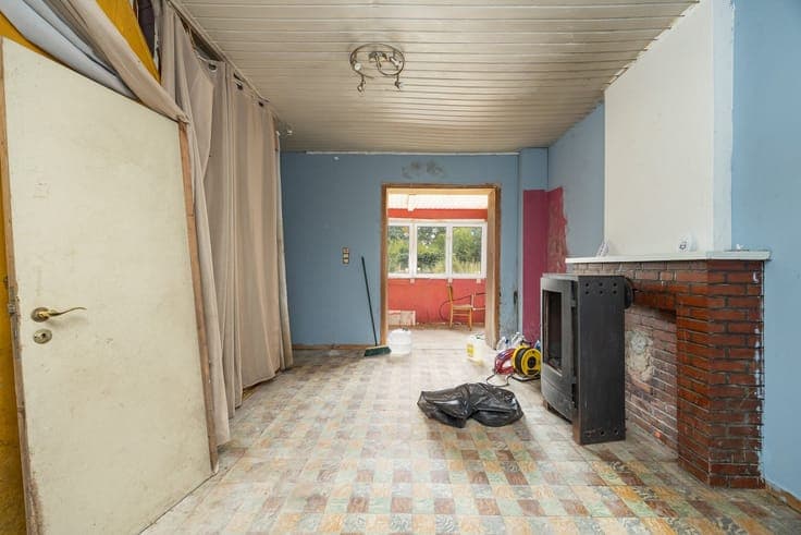 Te renoveren eengezinswoning met grote tuin