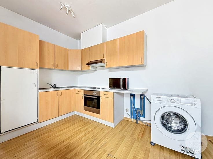 Immeuble loué de 3 unités, 18.900€/an, PEB C-D.