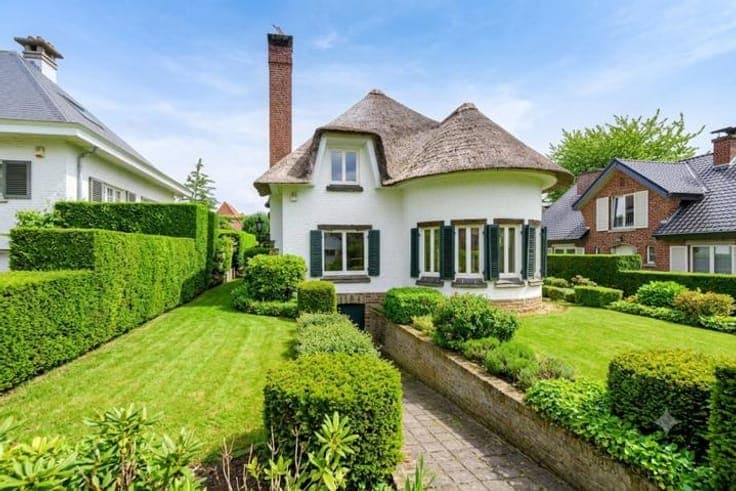 Prox. Pl. Dumon - Villa rénovée sur 5 ares 09