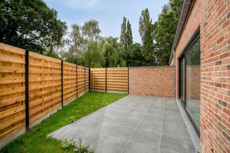 Semi-detached new-build house for sale with 3 rooms, drivewa