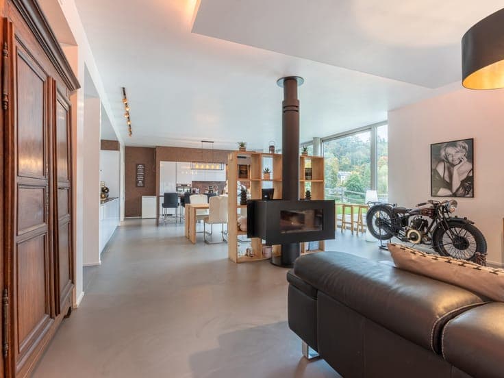 Between authenticity - Exceptional property