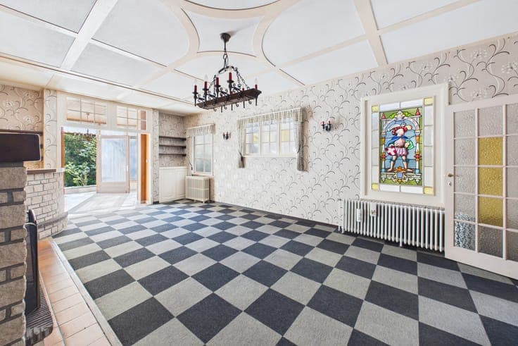 Beautiful 4-bedroom house, 3-car garage and workshop