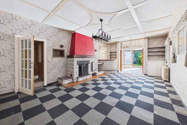 Beautiful 4-bedroom house, 3-car garage and workshop
