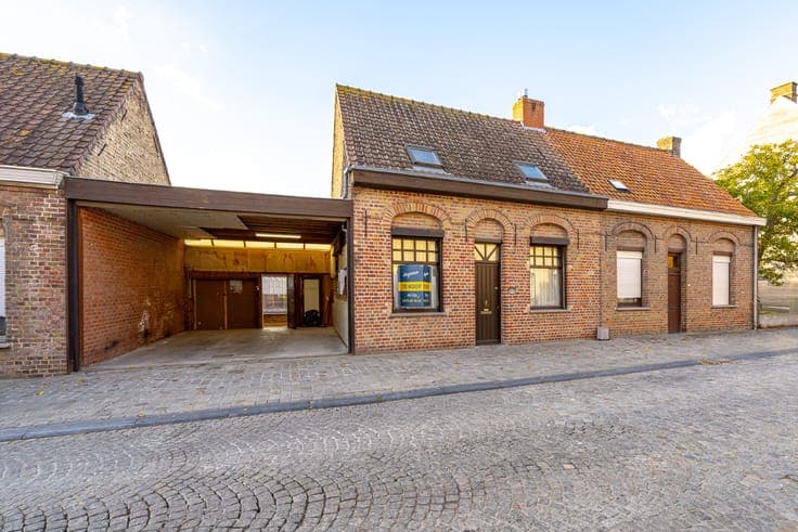 House with large garage in Nieuwkapelle (Diksmuide)