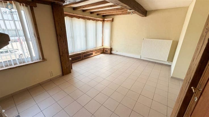 COMMUNITY HOUSE WITH 4 APARTMENTS IN A QUIET TOP LOCATION IN