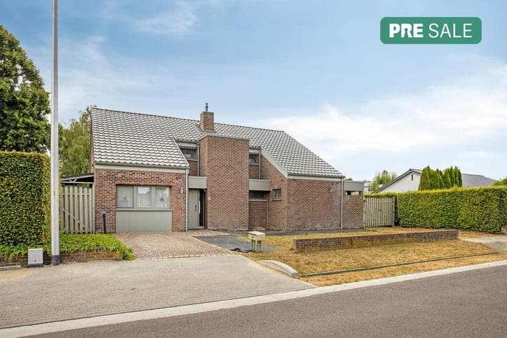 Ready to move in family home with 3 bedrooms and garden in K