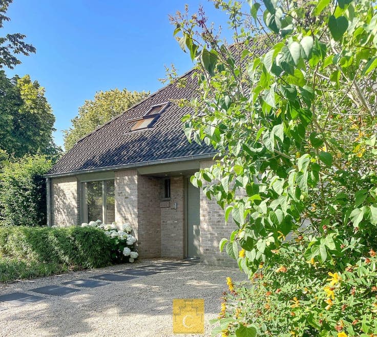 klassiek-moderne villa met garage en sublieme zongerichte...