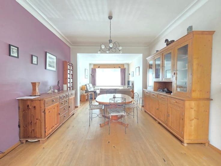 HAREN - House with 5 bedrooms and garden +/- 200m²