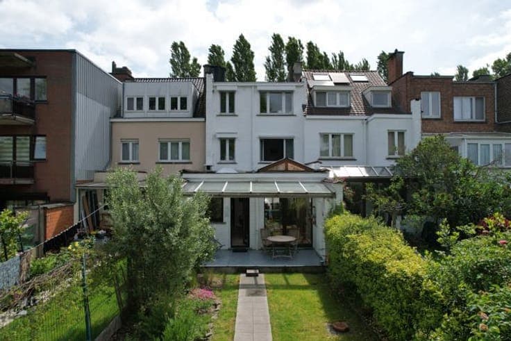 HAREN - House with 5 bedrooms and garden +/- 200m²