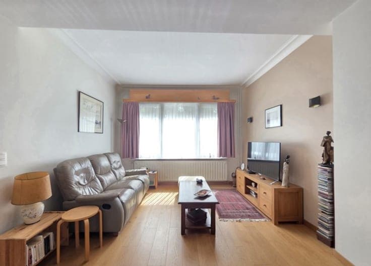 HAREN - House with 5 bedrooms and garden +/- 200m²